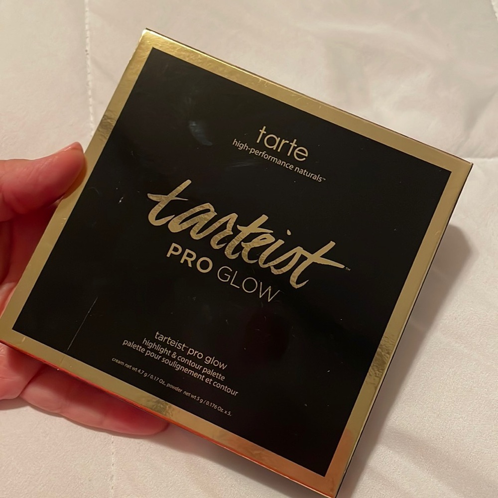 New in box tarte tartest proglow highlight and contour palette
